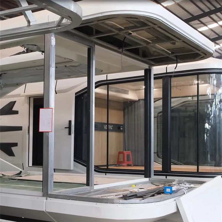 prefabricated space capsule container homes hotel 3